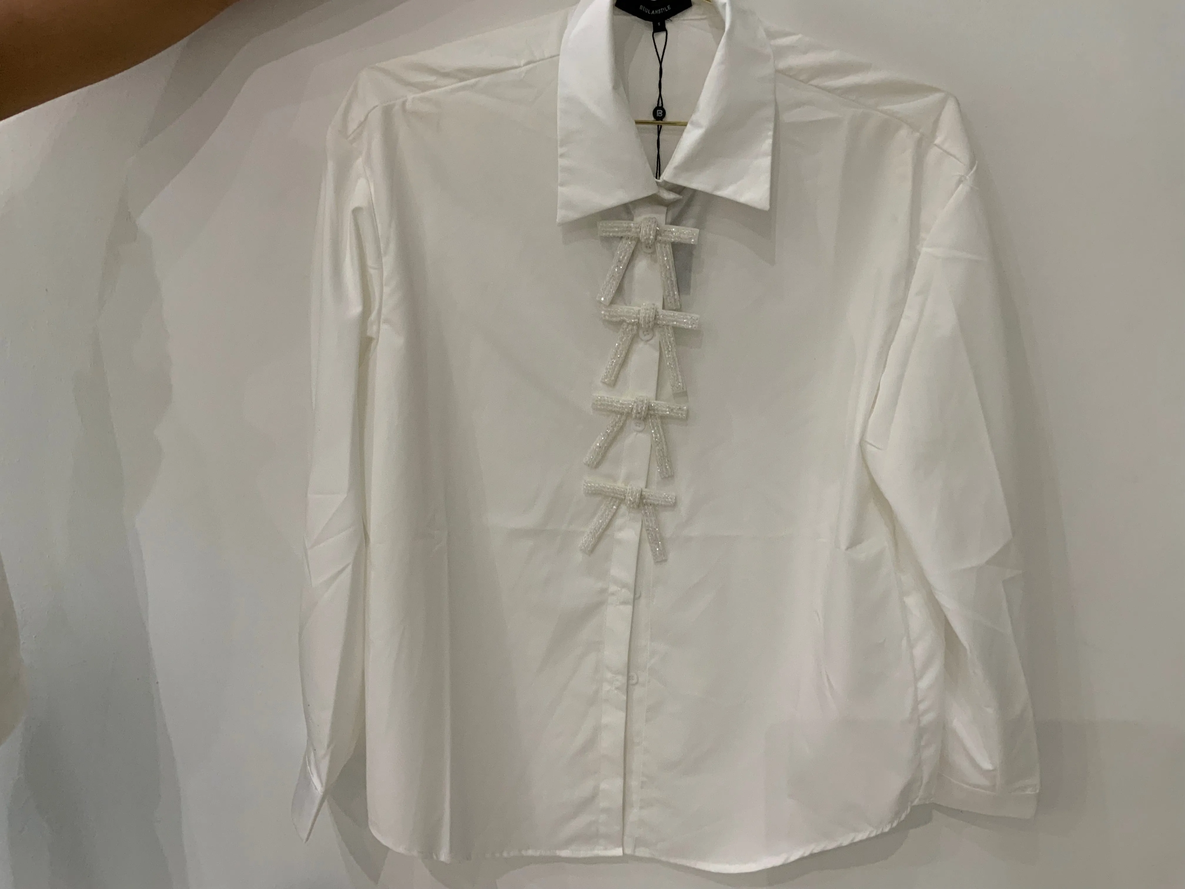 MULTI SEQUINED BOWTIES APPLIQU BLOUSE
