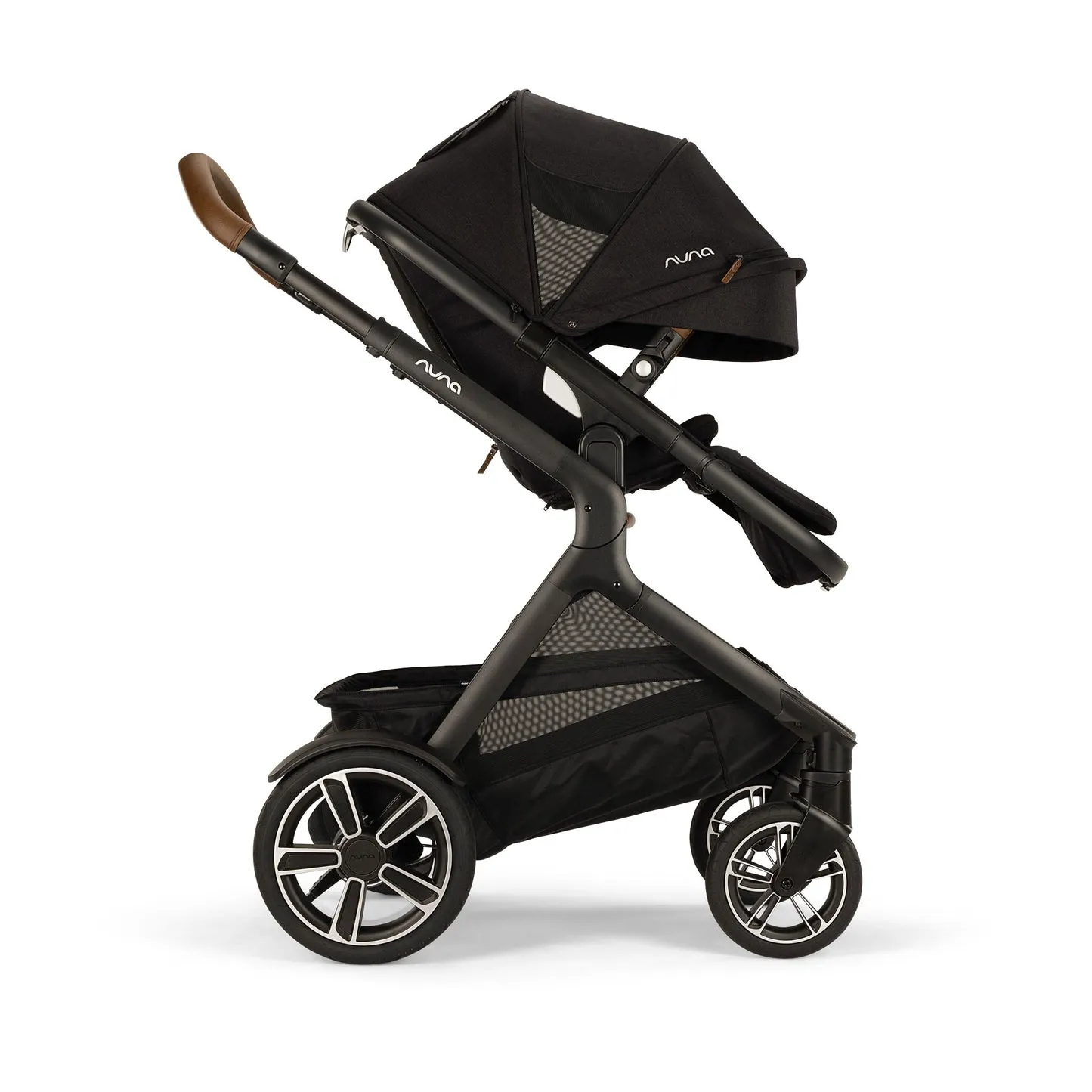 PIPA urbn   DEMI Next Travel System by Nuna