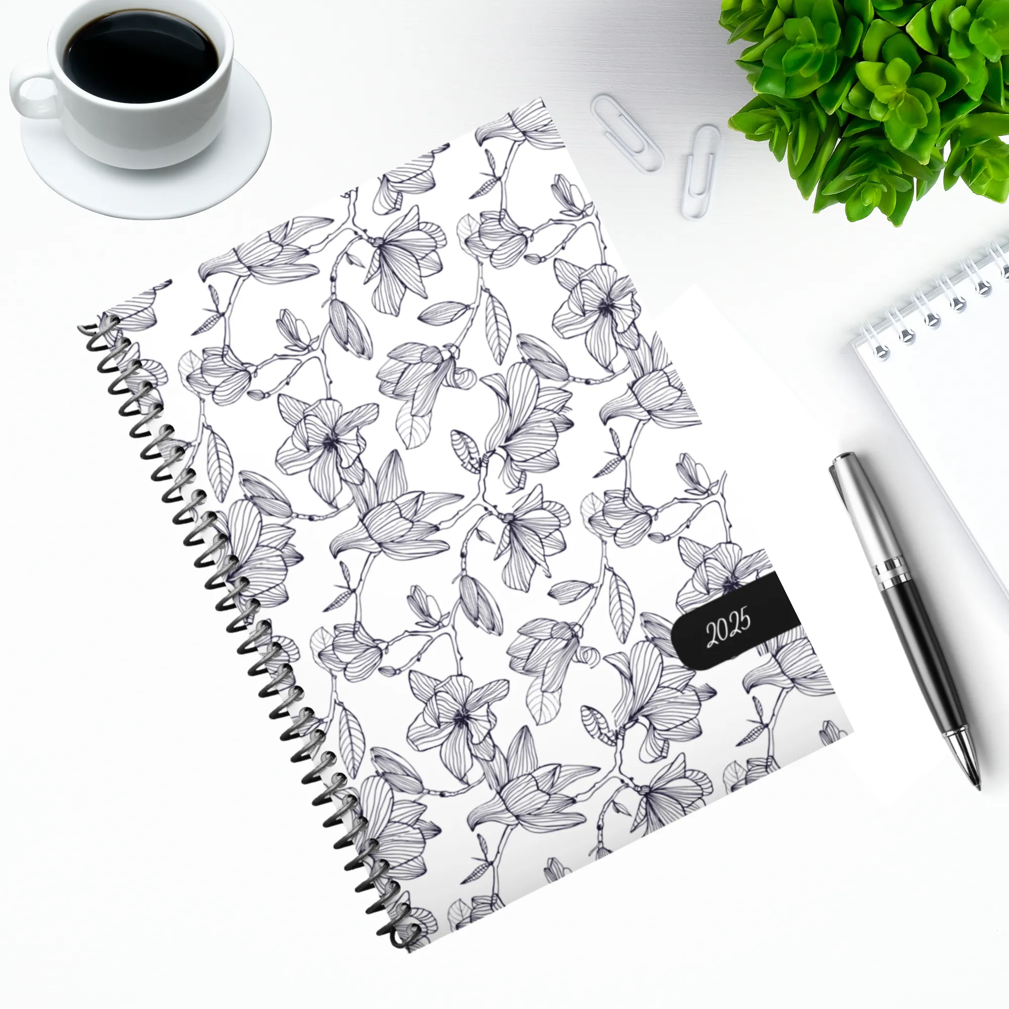 Weekly Planner 2025:  Flower Sketch